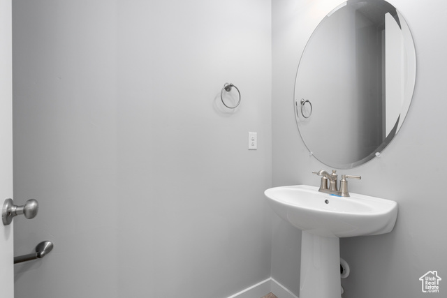 Photo 7 for MLS #2089170 at 748 W Signal Dr