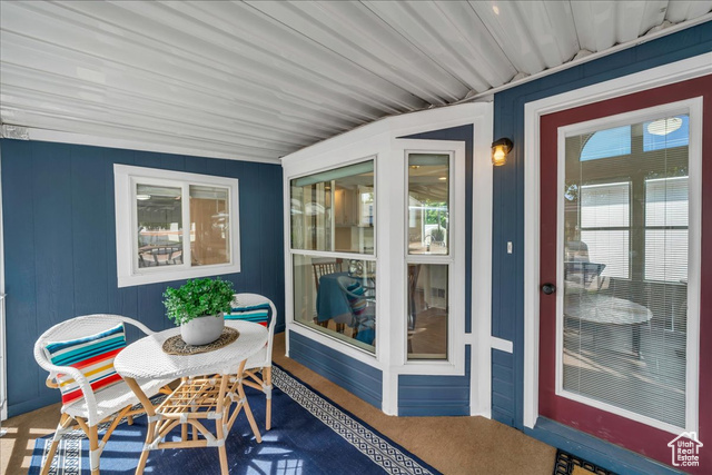 Photo 2 for MLS #2089292 at 1160 E Telegraph St #233
