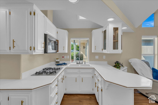 Photo 9 for MLS #2089292 at 1160 E Telegraph St #233