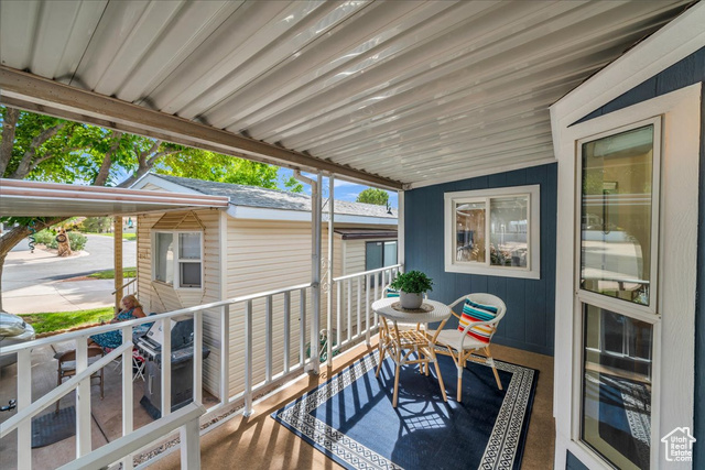 Photo 3 for MLS #2089292 at 1160 E Telegraph St #233