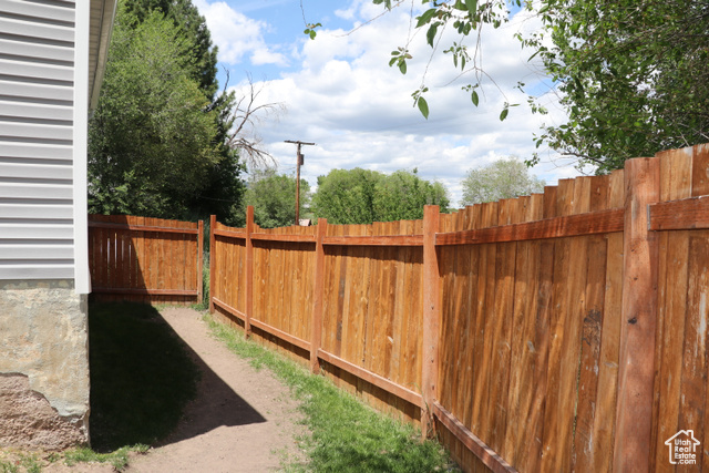 Photo 18 for MLS #2089325 at 484 N Main St