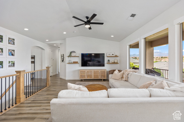 Photo 9 for MLS #2089373 at 1432 Boys Pond Cir