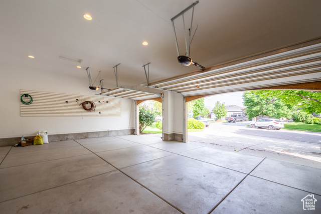 Photo 32 for MLS #2089377 at 407 E Clay Ln