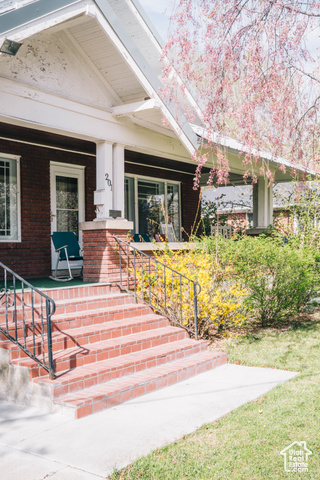 Photo 4 for MLS #2089413 at 201 Bannock St