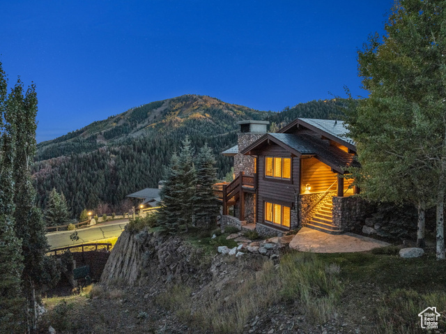 Photo 13 for MLS #2089513 at 9968 Summit View Dr