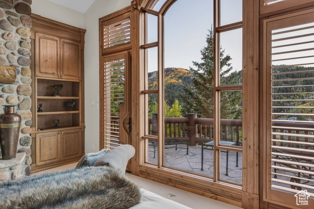 Photo 18 for MLS #2089513 at 9968 Summit View Dr