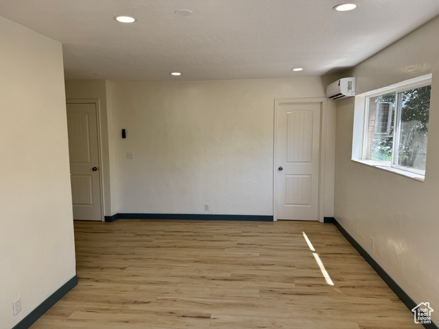 Photo 11 for MLS #2089568 at 559 E Harmston Ave