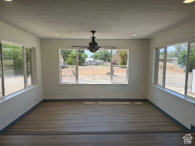 Photo 2 for MLS #2089568 at 559 E Harmston Ave