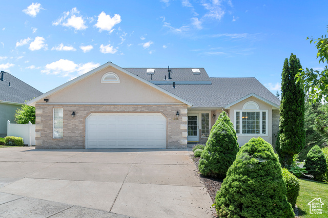 Photo 2 for MLS #2089586 at 1986 E Dan