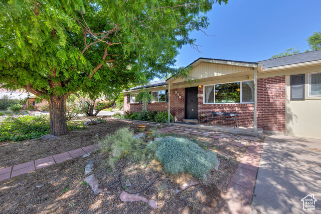 Photo 11 for MLS #2089589 at 279 Park Rd