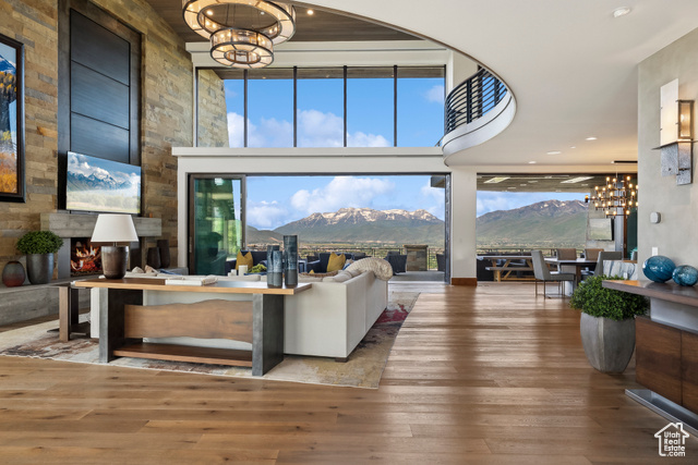 Photo 6 for MLS #2089625 at 831 N Explorer Peak Dr