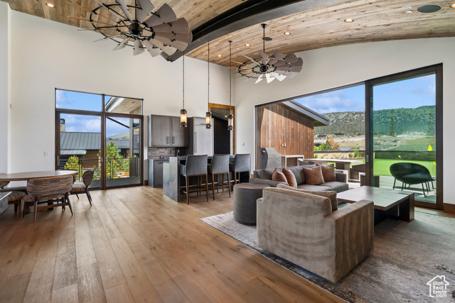 Photo 112 for MLS #2089625 at 831 N Explorer Peak Dr