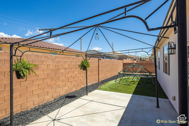 Photo 20 for MLS #2089629 at 3482 W 150th St