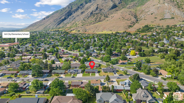Photo 34 for MLS #2089657 at 1185 E Hillcrest Dr