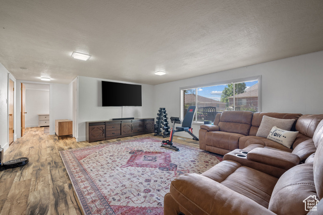 Photo 22 for MLS #2089657 at 1185 E Hillcrest Dr