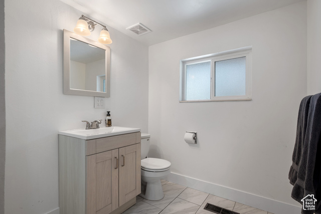 Photo 25 for MLS #2089657 at 1185 E Hillcrest Dr
