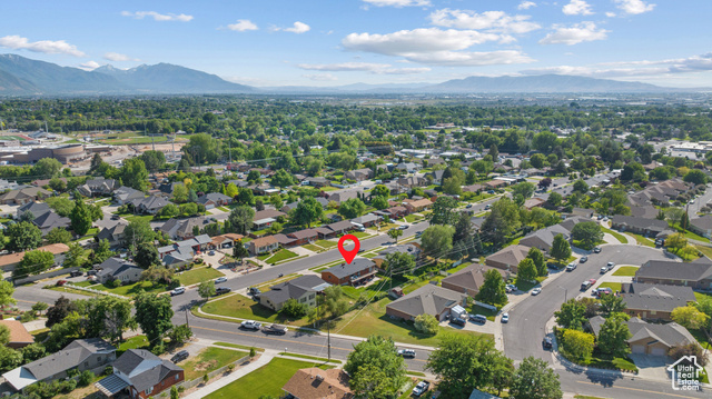 Photo 37 for MLS #2089657 at 1185 E Hillcrest Dr