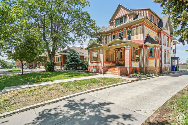 Photo 3 for MLS #2089669 at 2683 S Jefferson Ave