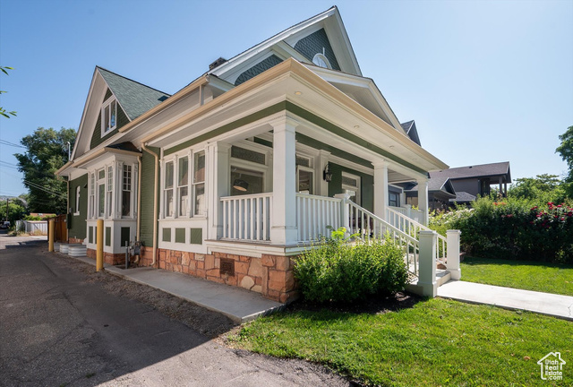 521 E 900 S, Salt Lake City UT 84105