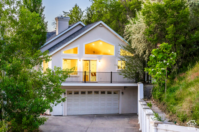Photo 67 for MLS #2089779 at 1559 E Oak Cliff Dr