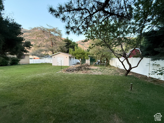 Photo 38 for MLS #2089798 at 1066 Beecher Ave