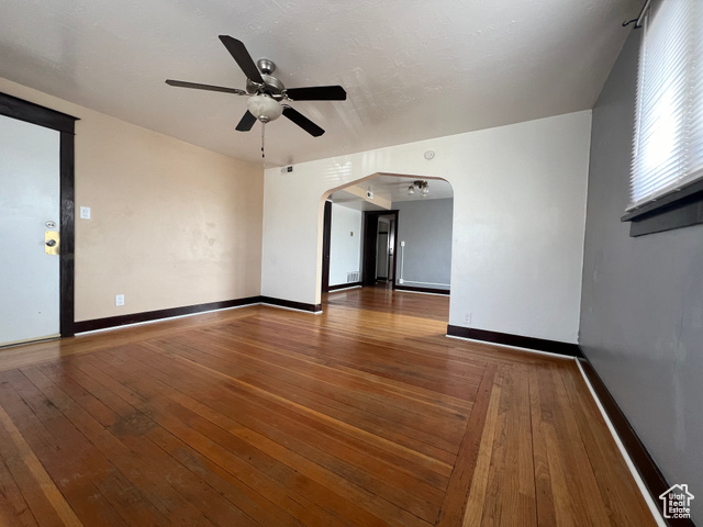 Photo 12 for MLS #2089799 at 823 E 23rd St