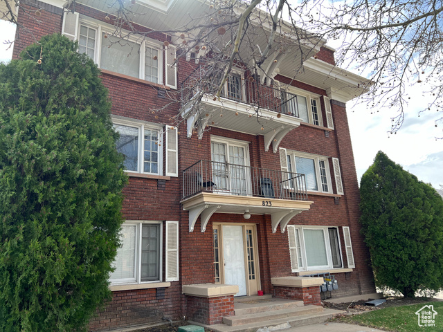 Photo 5 for MLS #2089799 at 823 E 23rd St