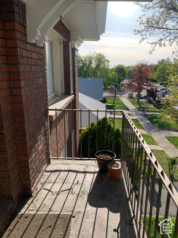 Photo 32 for MLS #2089799 at 823 E 23rd St