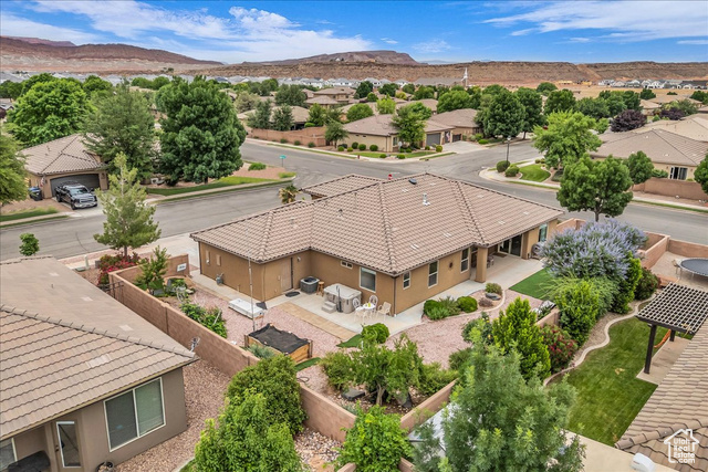 Photo 19 for MLS #2089875 at 4034 Fortune Way