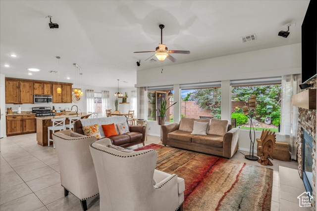 Photo 4 for MLS #2089875 at 4034 Fortune Way