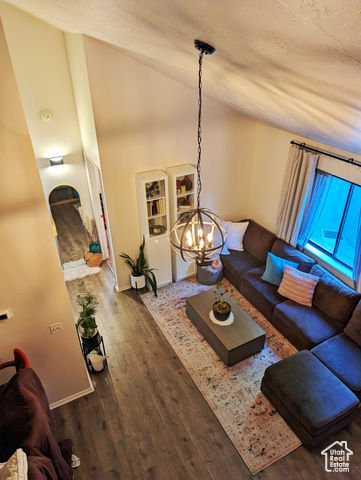 Photo 2 for MLS #2089913 at 1175 S Canyon Rd #81
