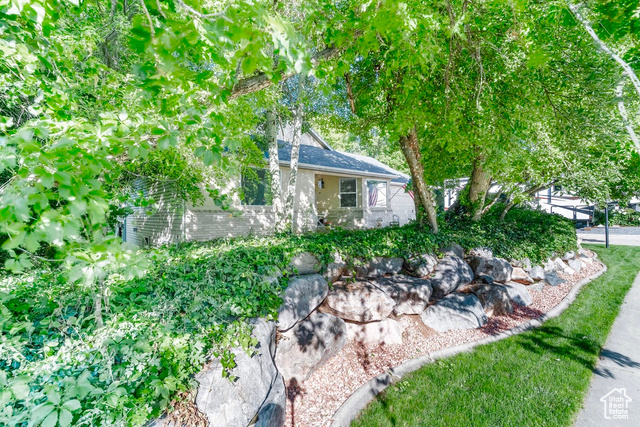 4862 S KIWANA DR, South Ogden UT 84403