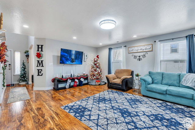 Photo 5 for MLS #2089951 at 685 E Bullrush Pkwy