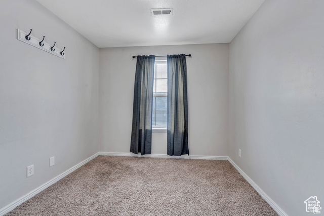 Photo 11 for MLS #2089951 at 685 E Bullrush Pkwy