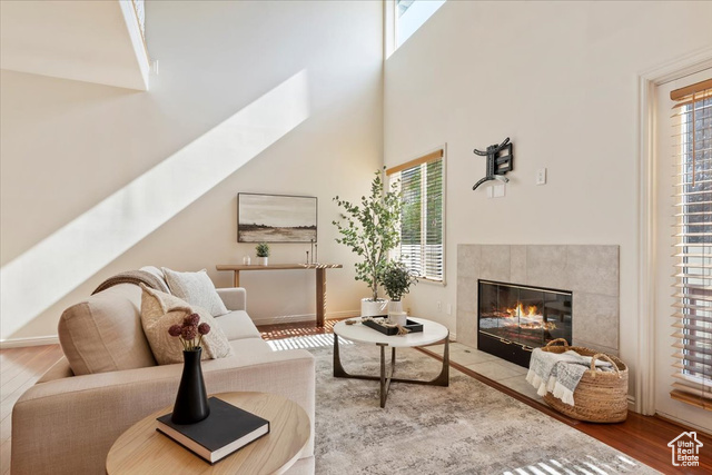 7825 S SPRUCE TREE LN, Sandy UT 84094