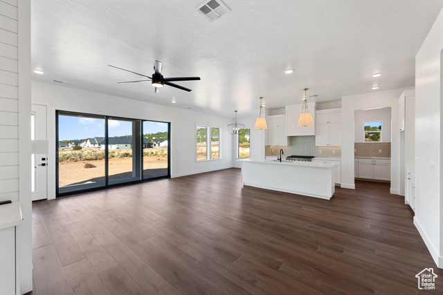 Photo 11 for MLS #2090039 at 4206 W 1900 South