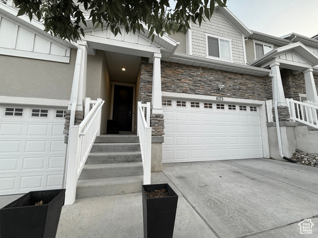 Photo 3 for MLS #2090082 at 4323 W Burwell Ln