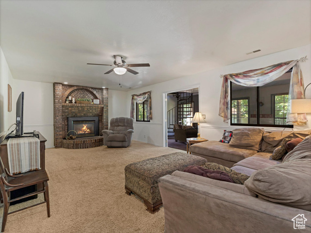 Photo 21 for MLS #2090100 at 1735 Hayes Dr