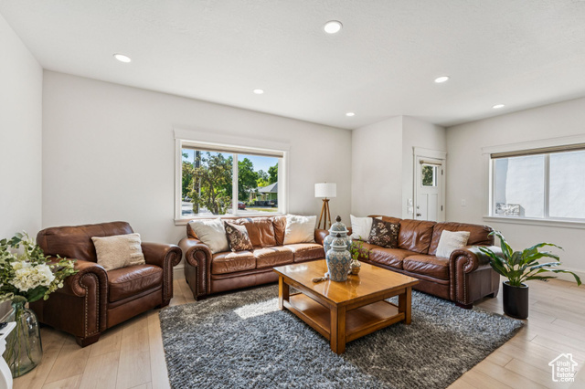 Photo 10 for MLS #2090114 at 105 S 600 East