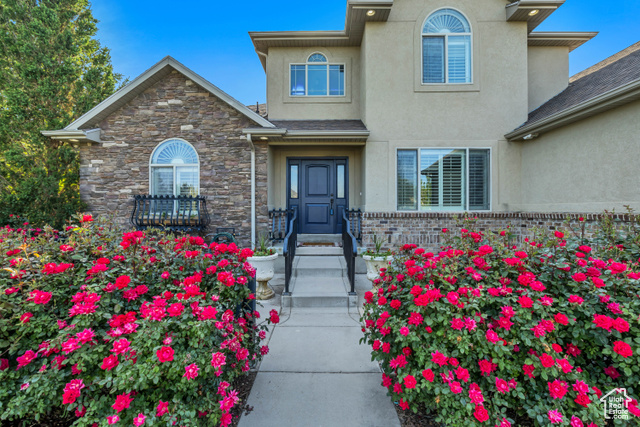 Photo 4 for MLS #2090122 at 5258 N Ponderosa Ln