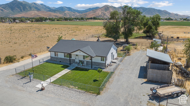 Photo 18 for MLS #2090126 at 745 W Mckellar