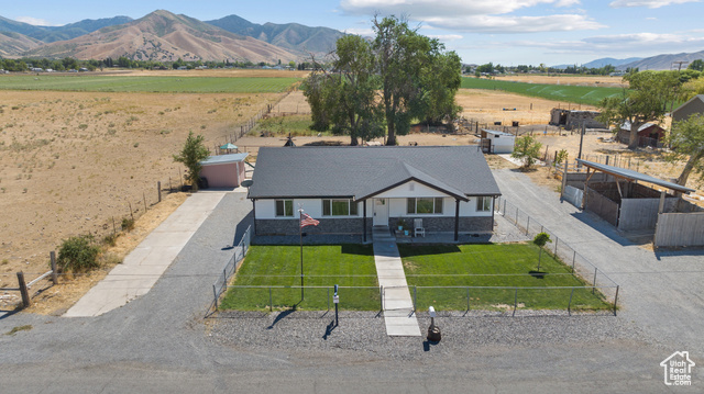 Photo 17 for MLS #2090126 at 745 W Mckellar