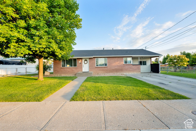 Photo 3 for MLS #2090205 at 735 W 100 South
