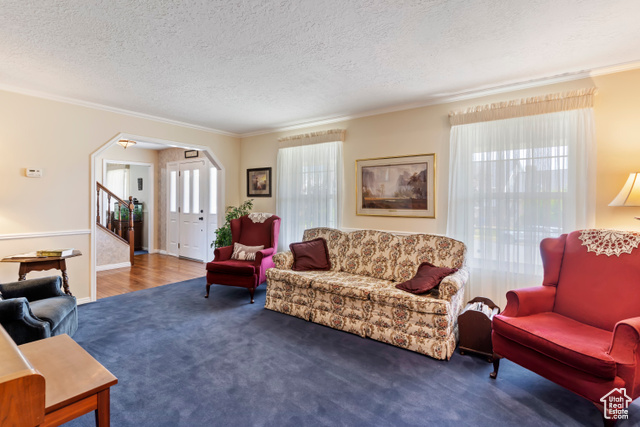 Photo 4 for MLS #2090340 at 1356 W Fairway Cir