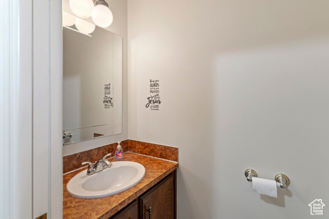 Photo 32 for MLS #2090340 at 1356 W Fairway Cir