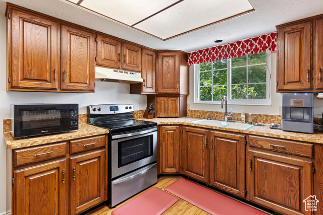 Photo 13 for MLS #2090340 at 1356 W Fairway Cir