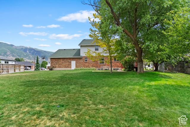 Photo 40 for MLS #2090340 at 1356 W Fairway Cir