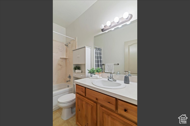Photo 16 for MLS #2090354 at 696 S Clearwater Falls Dr