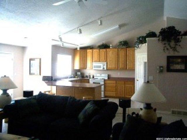 594 N 900 W, West Bountiful, UT 84087 — photo 3