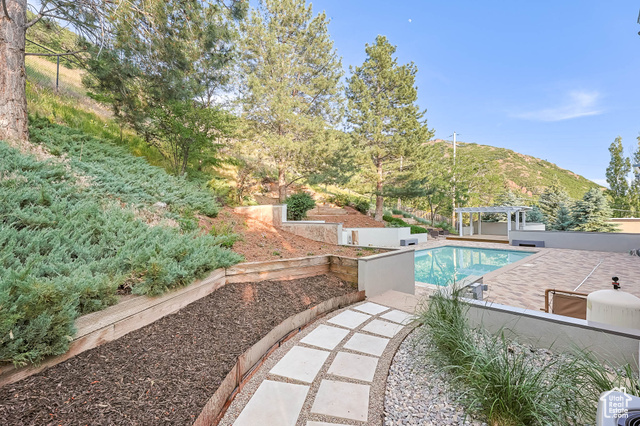Photo 88 for MLS #2090381 at 2093 S Lakeline Dr